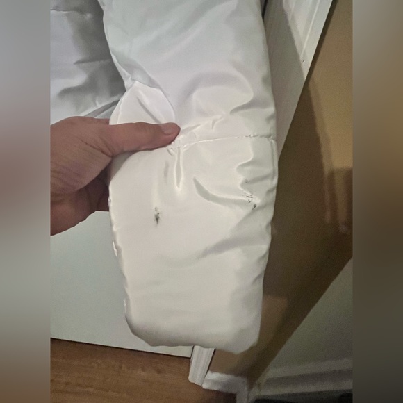 Prettylittlething White Winter Crop Jacket Size 6 - Picture 4 of 7